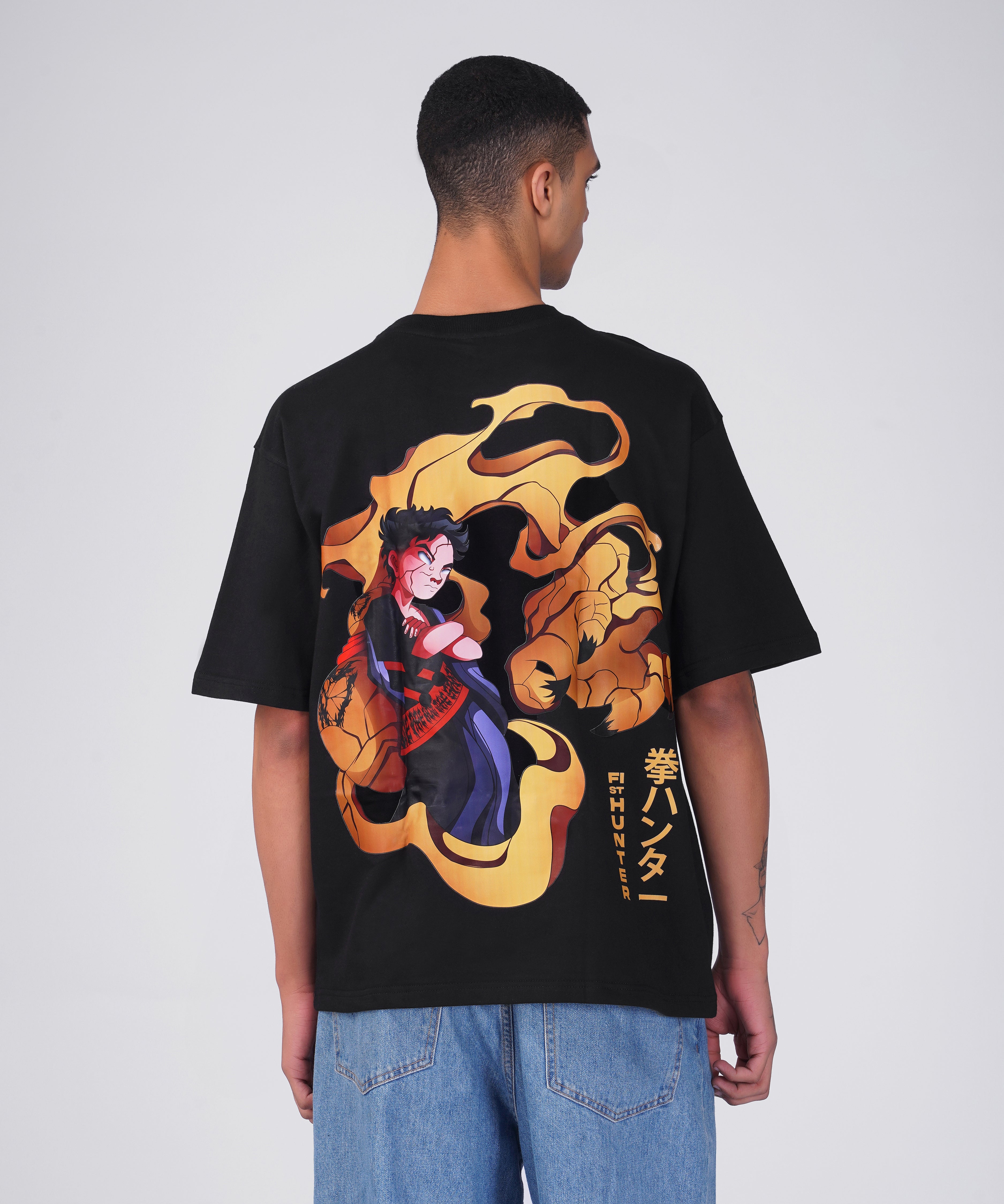 “FIST HUNTER” OVERSIZED TSHIRT