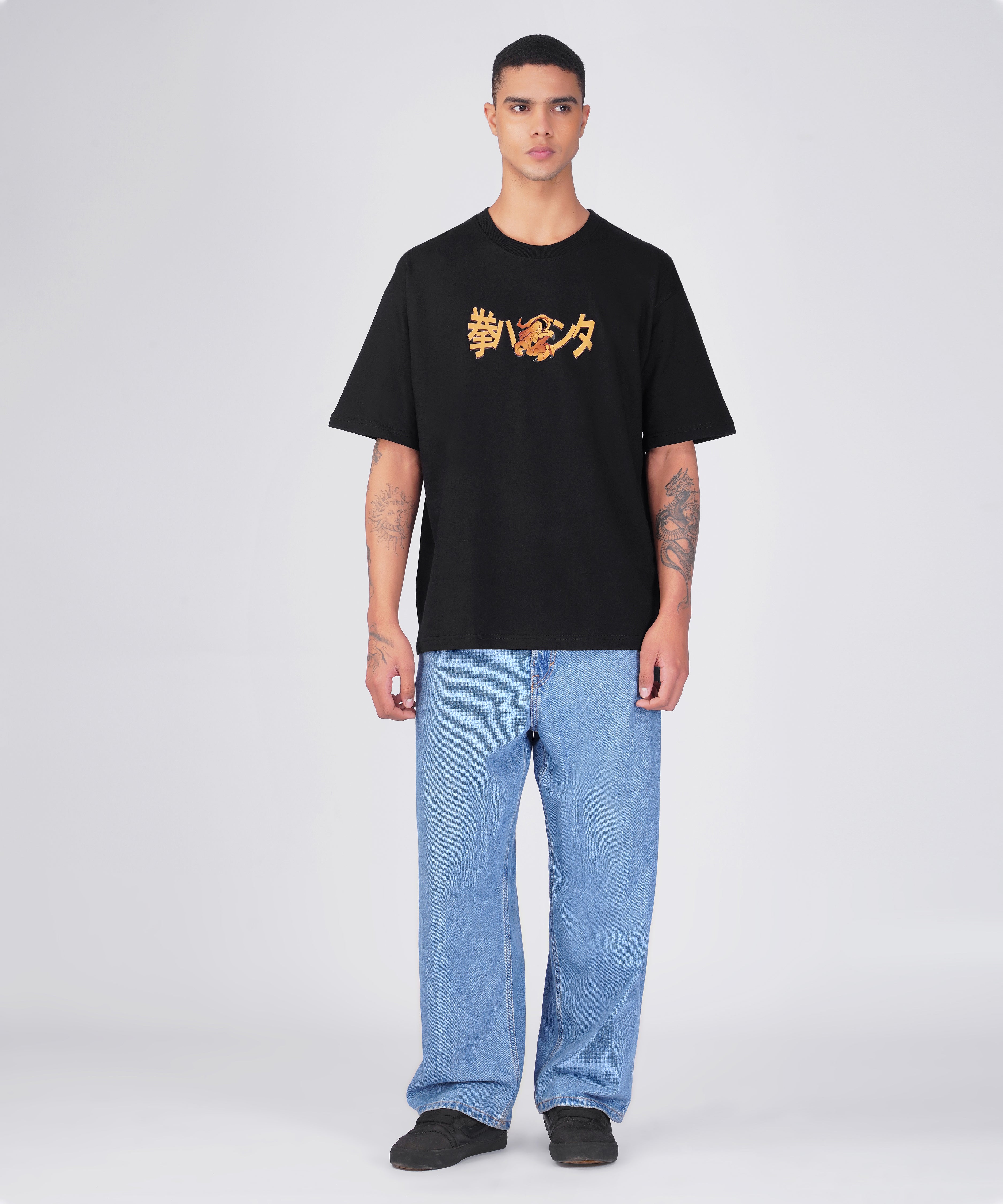 “FIST HUNTER” OVERSIZED TSHIRT