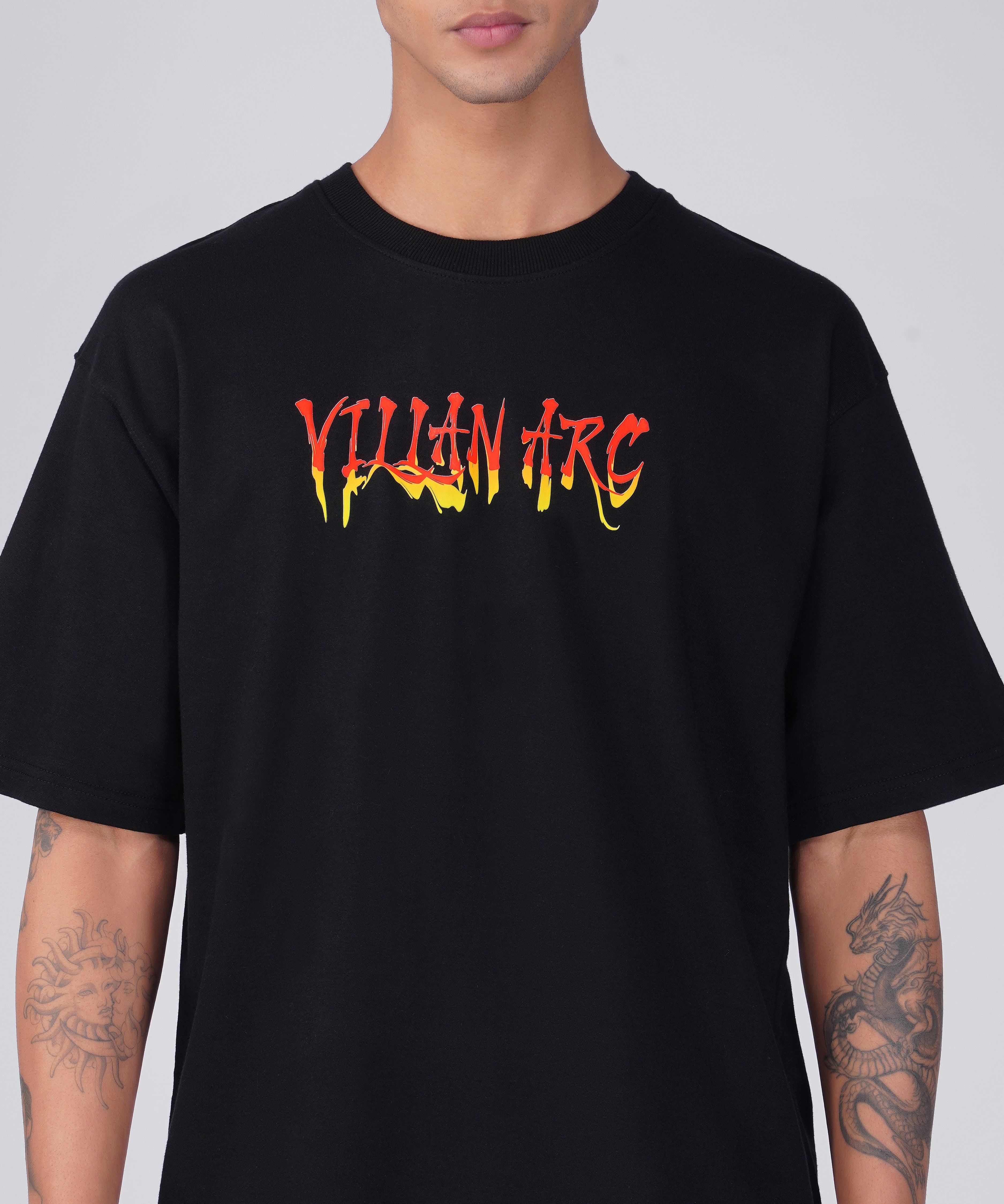 "VILAN ARC" OVERSIZED TSHIRT