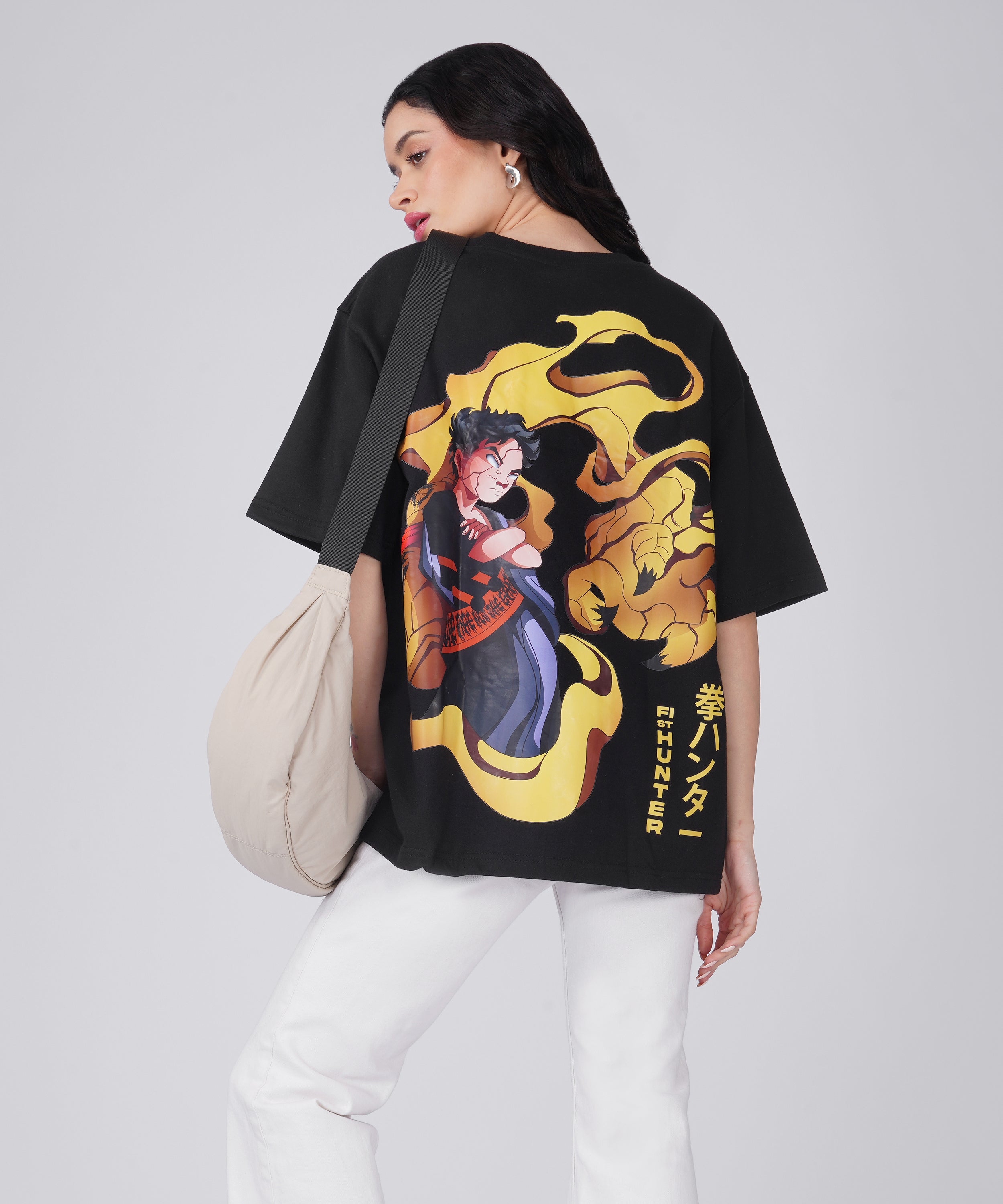 “FIST HUNTER” OVERSIZED TSHIRT
