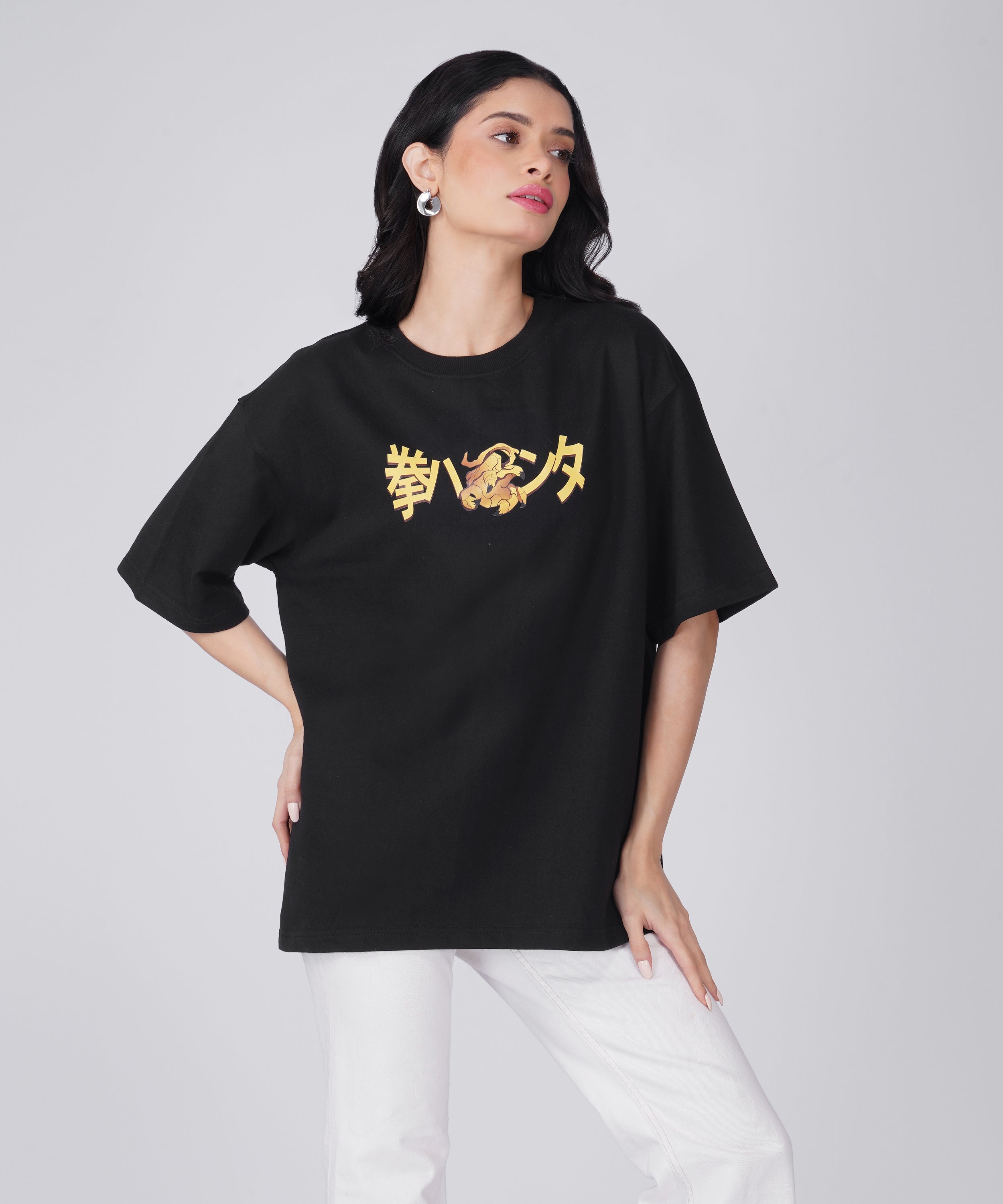 “FIST HUNTER” OVERSIZED TSHIRT