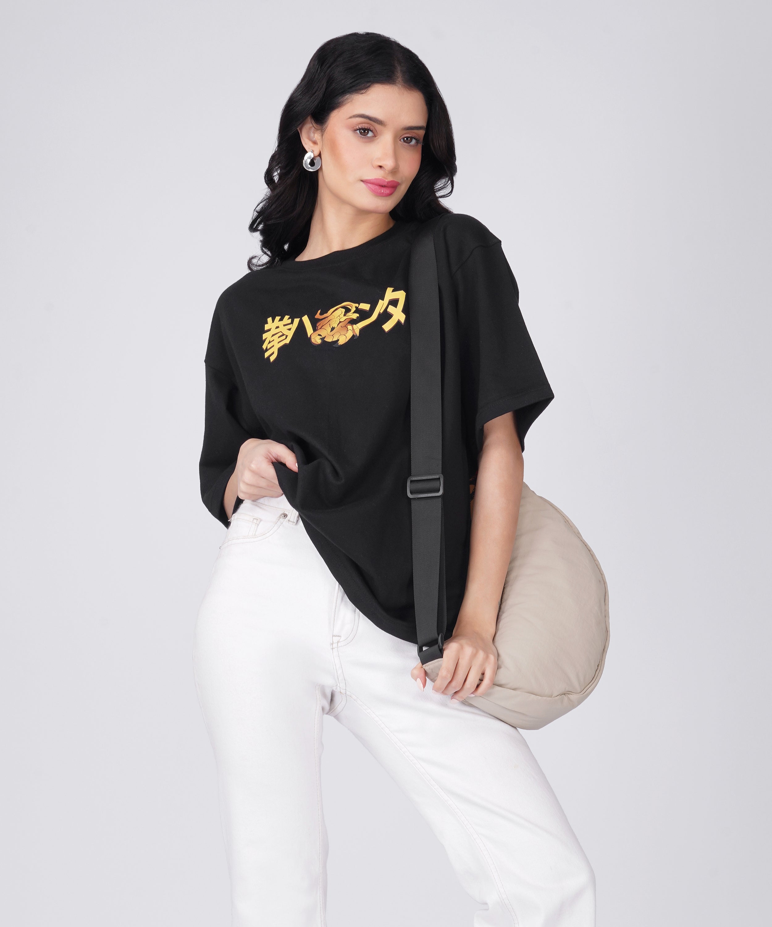 “FIST HUNTER” OVERSIZED TSHIRT