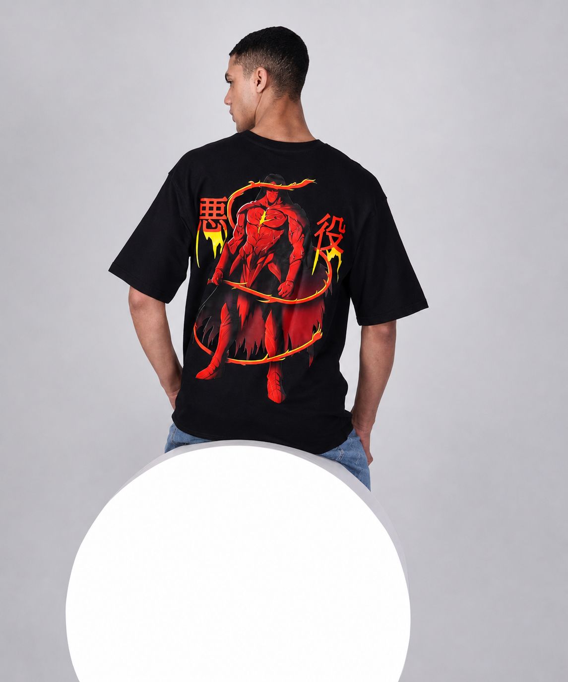 "VILAN ARC" OVERSIZED TSHIRT